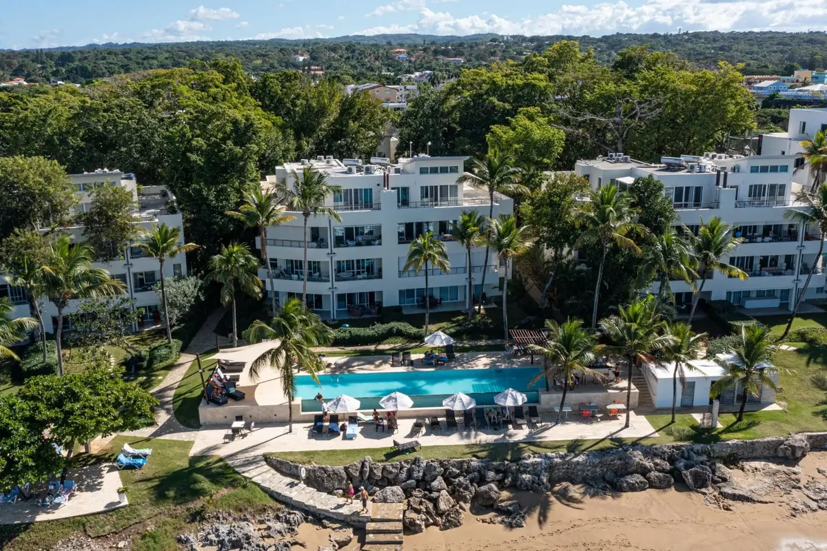 Infiniti Blu, oceanfront apartments in Sosúa from above